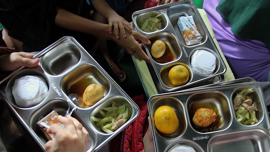 Skandal Korupsi Mengguncang Program Makan Bergizi Gratis, Pejabat BGN Dicopot