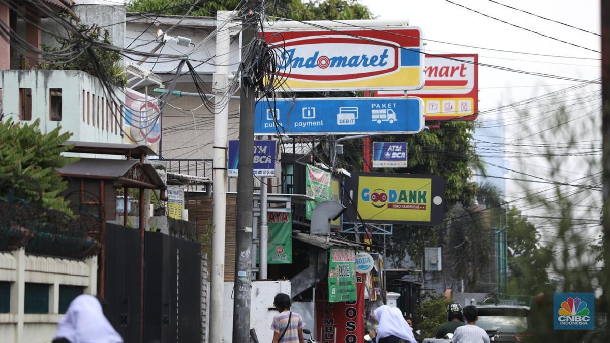 Misteri Ibu Kota Sumatera Barat: Mengapa Padang Tetap Menjadi Benteng Pertahanan Ritel Tradisional dari Gempuran Alfamart dan Indomaret?