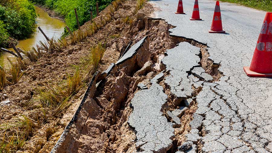 Dua Wilayah Indonesia, Pacitan dan NTT, Diguncang Gempa Tektonik M 5,3 pada Sabtu Sore