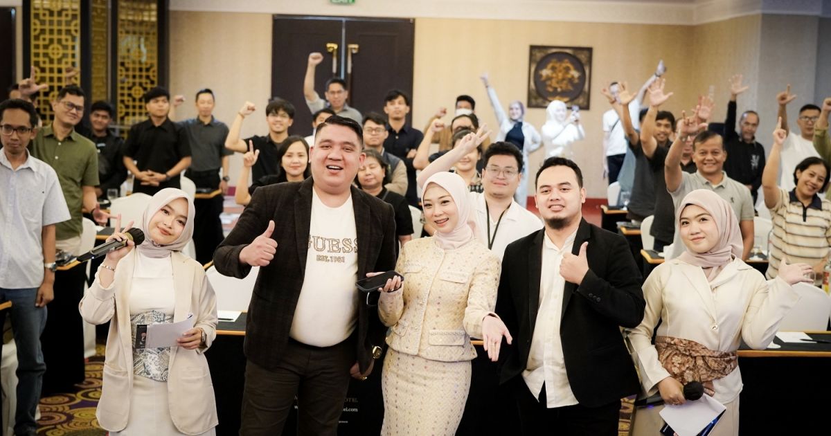 Seminar Trading Jakarta, Cenli Yani Paparkan Strategi 3 EMA dan Manajemen Risiko