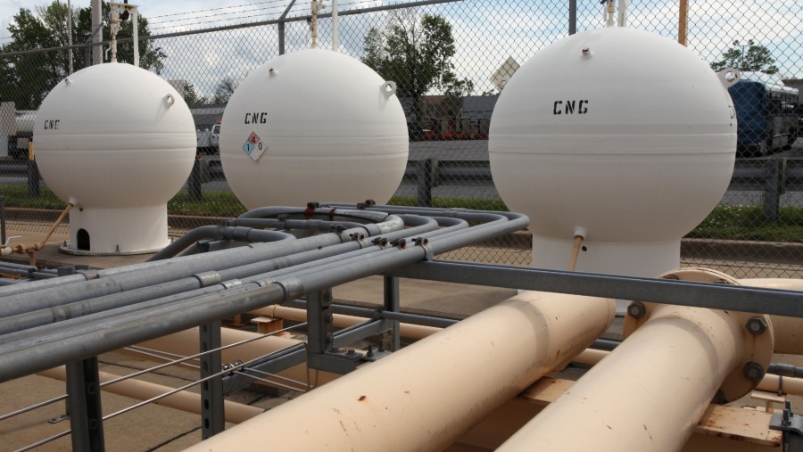 Percepatan Infrastruktur Energi: Pemerintah Dorong Penyelesaian Stasiun Induk CNG di Sumatera Selatan