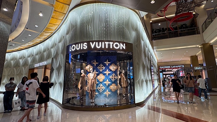 Demi Desain Ikonik, Louis Vuitton Menangkan Gugatan Hak Merek Dagang Atas Kedai Teh Tiongkok