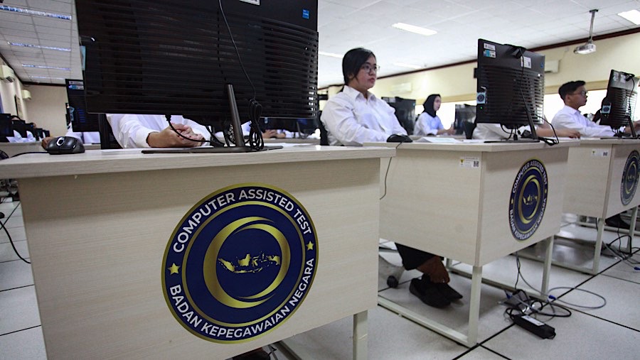 Seleksi Kompetensi Dasar (SKD) CPNS di Kantor Pusat Badan Kepegawaian Negara (BKN), Kamis (24/10/2024). (Bloomberg Technoz/Andrean Kristianto)