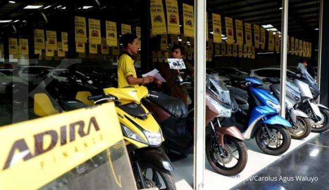Lonjakan Harga BBM Picu Minat Kendaraan Listrik, Adira Finance Siap Sambut Era Baru Otomotif