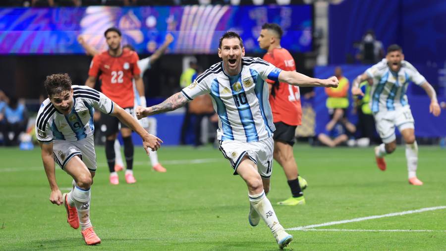 Argentina di bawah nahkoda kapten tim Lionel Messi. dok: Bloomberg