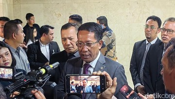 Ratusan WNI Ajukan Pelepasan Status Meski Biaya Naik Signifikan